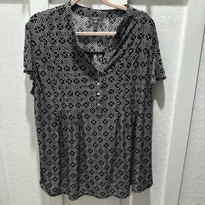 Cocomo Black and White‎ Patterned Top